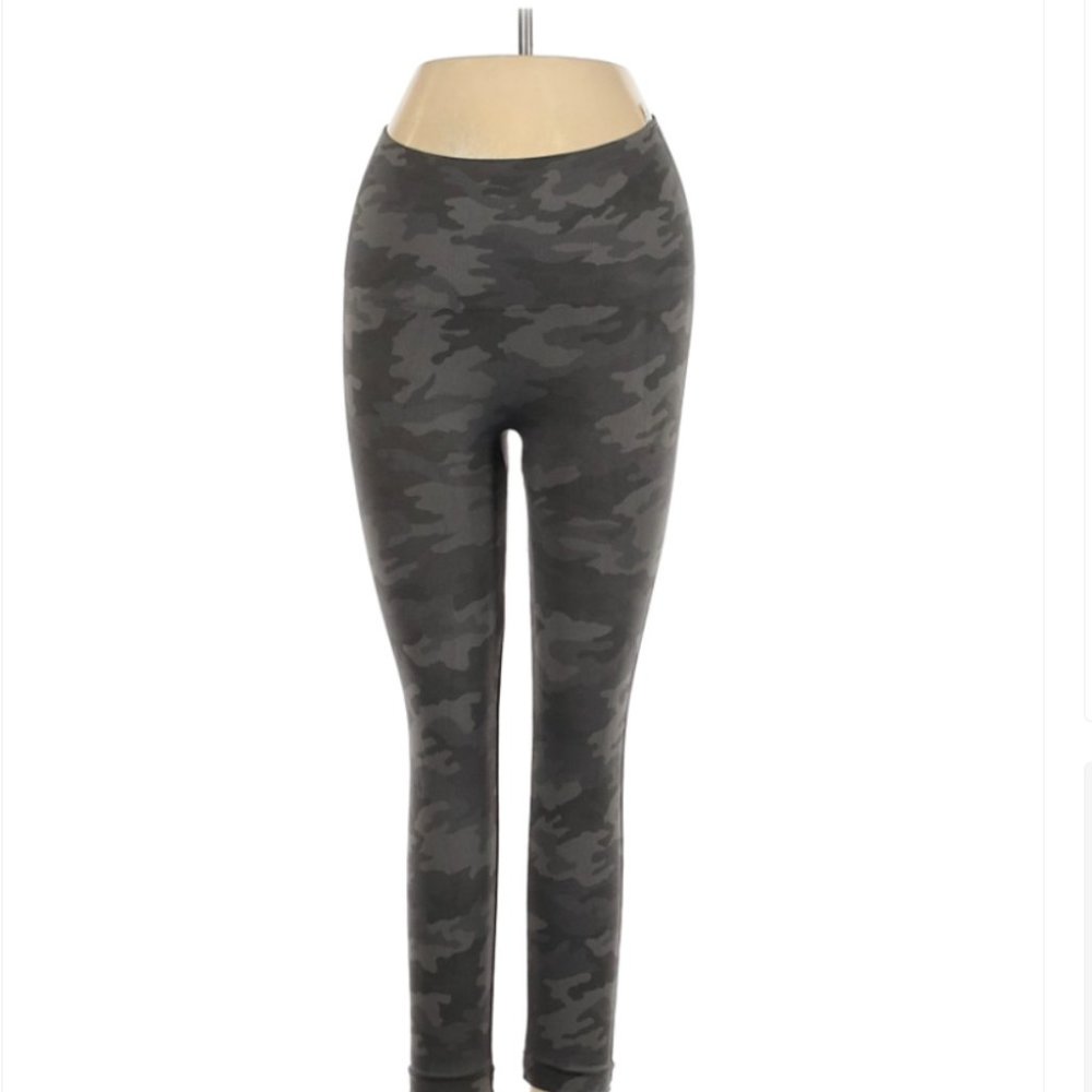 Spanx cropped leggings, XS, camo print